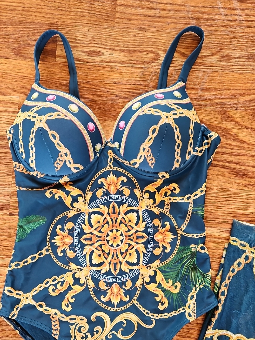 🏝 Luxury Print Suit - Picture 2 of 5